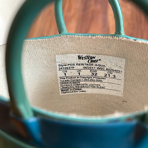 Western Chief Portland Airport Carpet Rain Boots - Picture 6 of 8